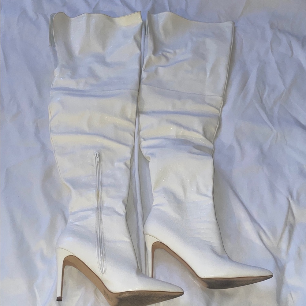 Mata Shoes White Heeled Boots